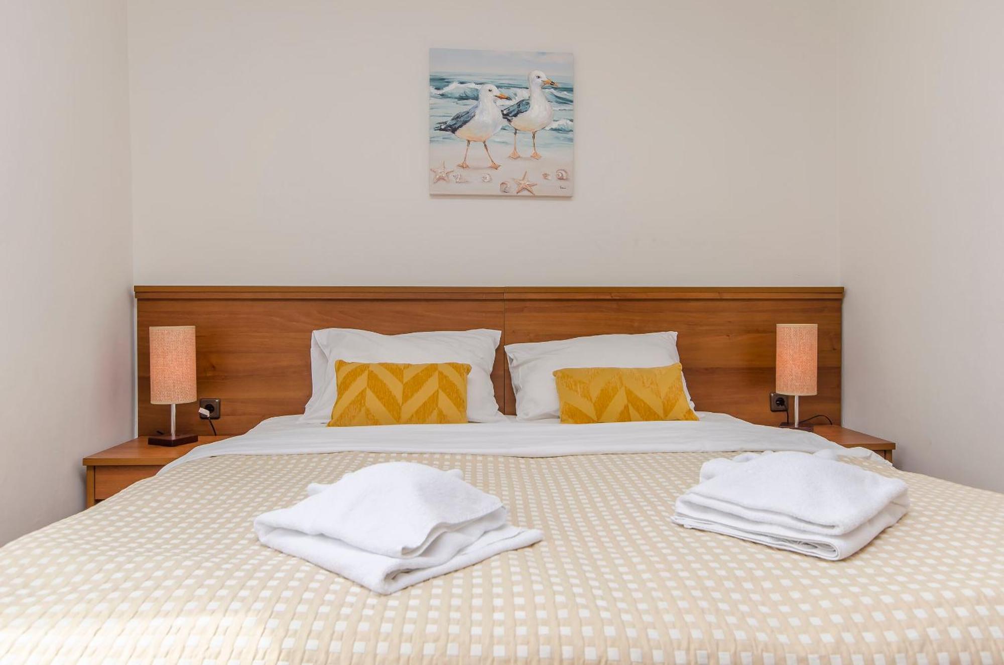 House Hotel Plava Laguna Tisno Eksteriør bilde