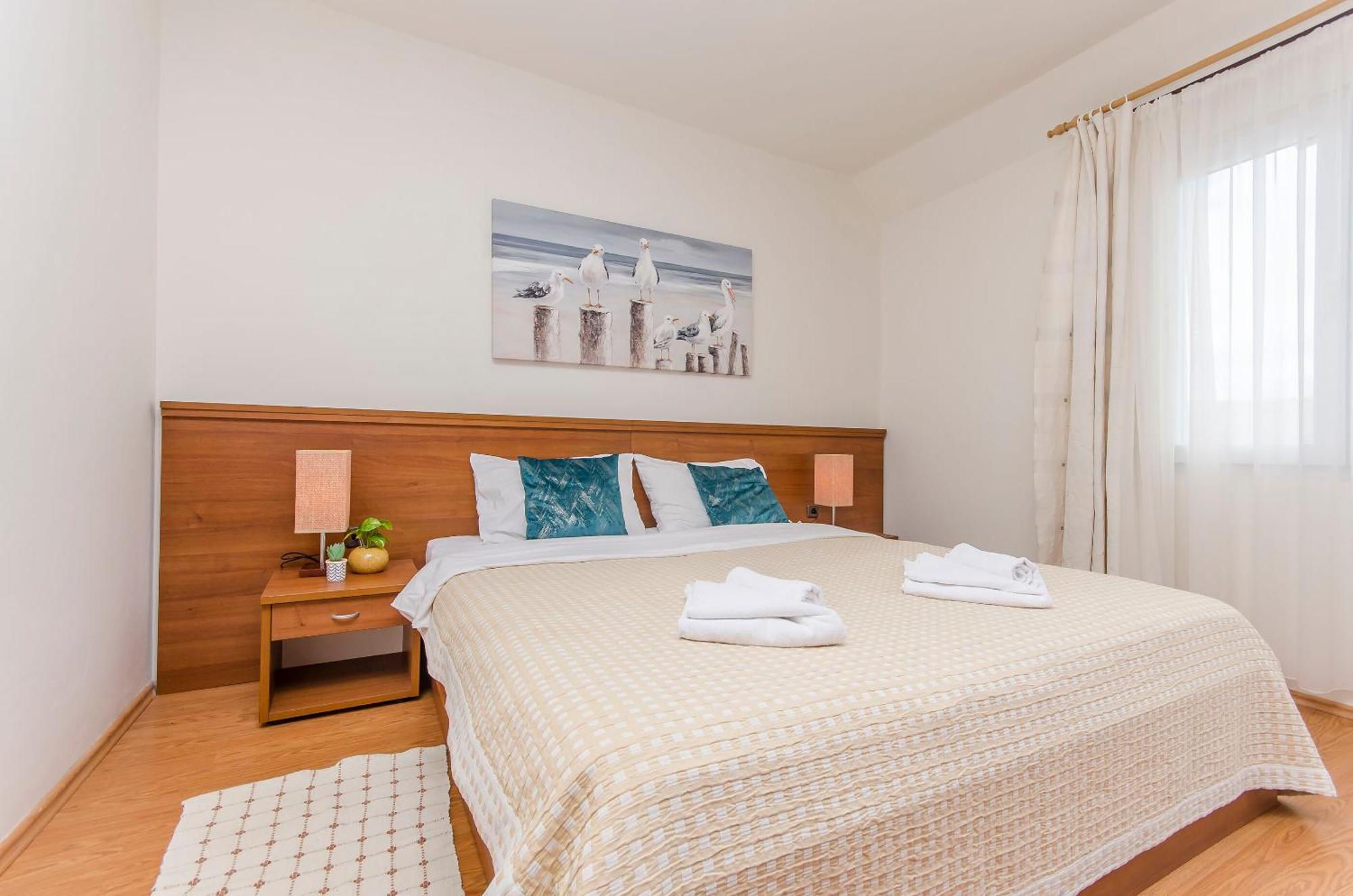 House Hotel Plava Laguna Tisno Eksteriør bilde