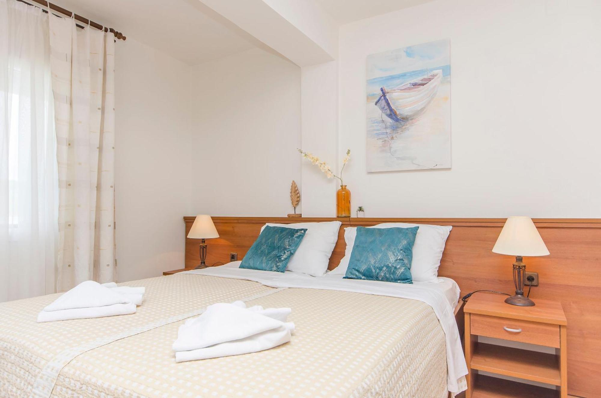 House Hotel Plava Laguna Tisno Eksteriør bilde