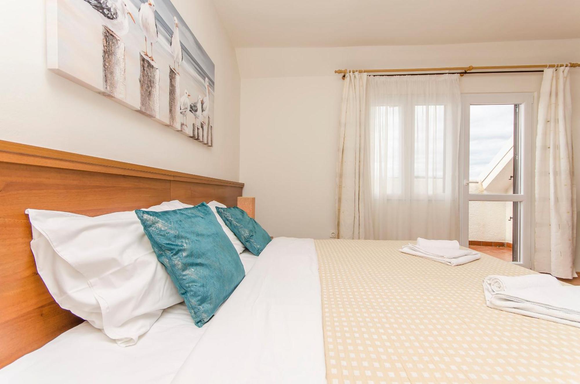 House Hotel Plava Laguna Tisno Eksteriør bilde